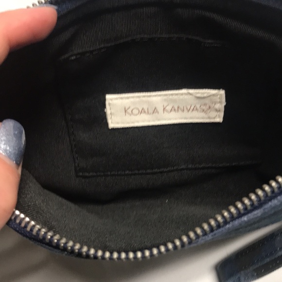 Koala Kanvas blue/black/ gold camo wristlet - Picture 3 of 6